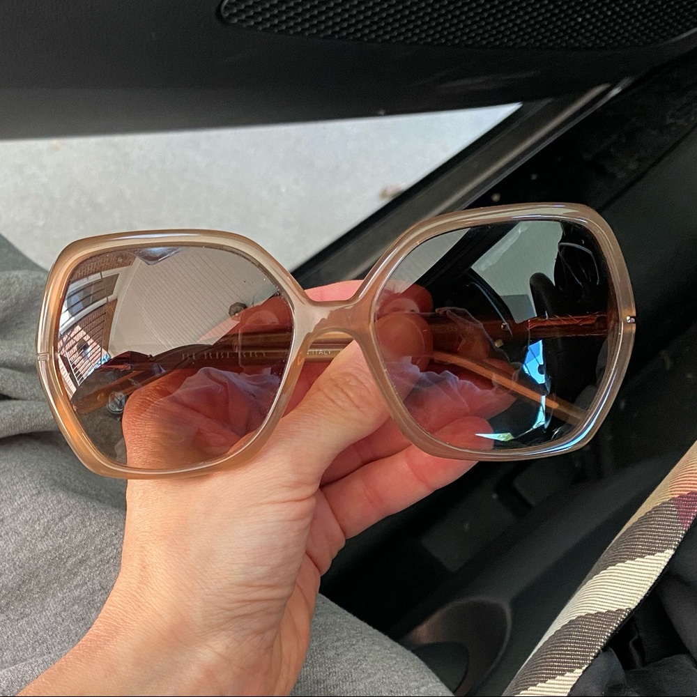 Burberry designer sunglasses